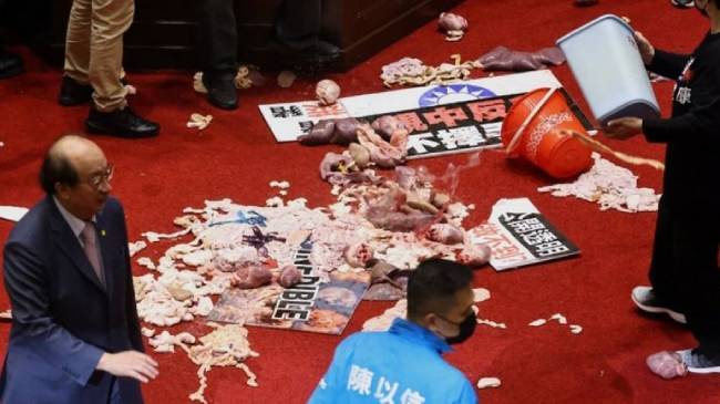 brawl in taiwan parliament