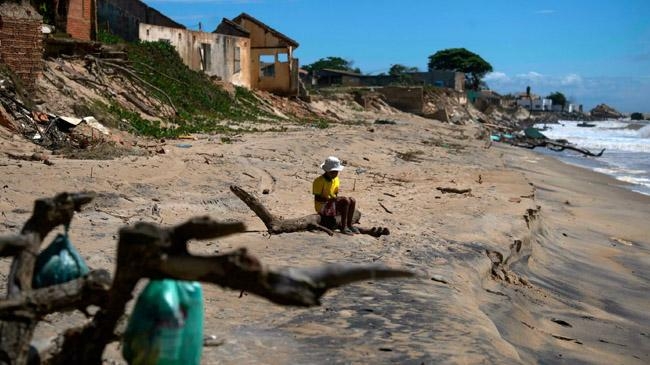 brazilian town atafona erosion