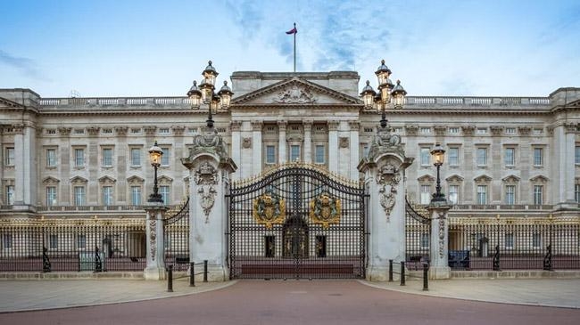 buckingham palace britain