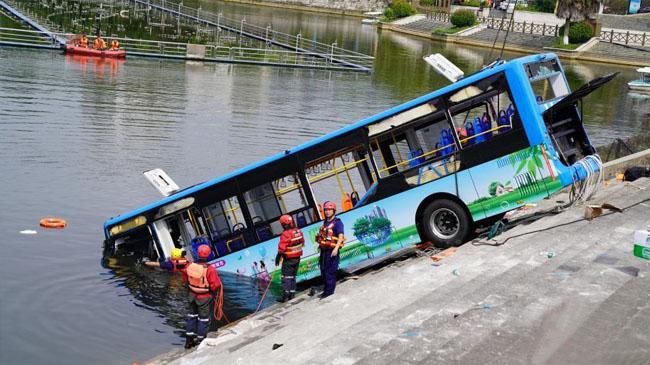 bus accident in china 2