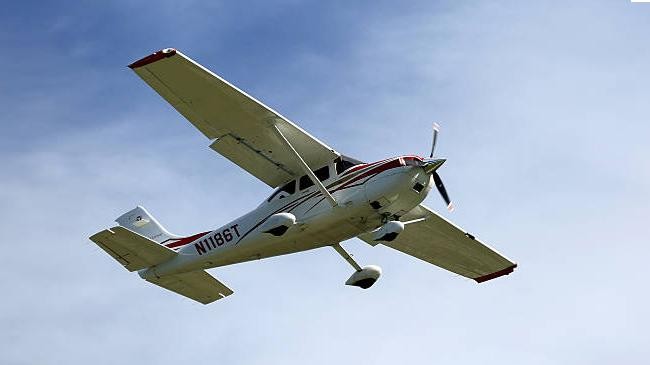 cessna light aircraft