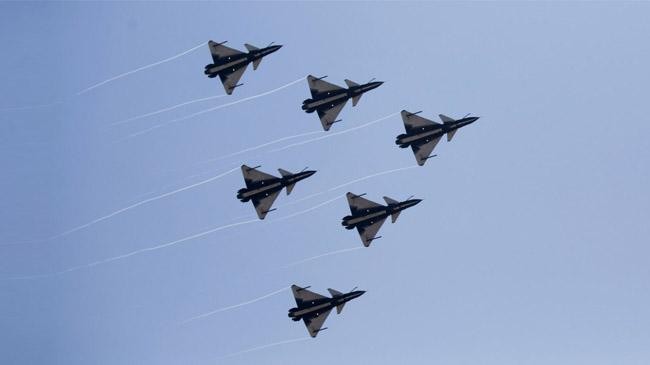 chinese warplanes in skies of taiwan