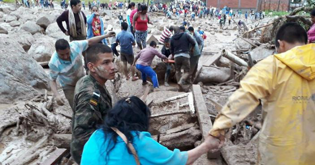 colombia land slide hundreds died