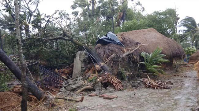 cyclone amphan kolkata1