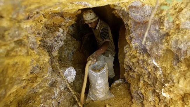 discovers gold copper ore in madinah