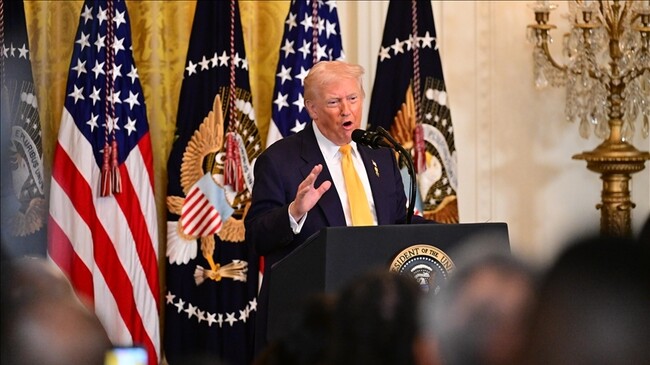 শীর্ষ জেনারেলের সতর্কতা উড়িয়ে ইরানে হামলার পক্ষে অনড় ট্রাম্প