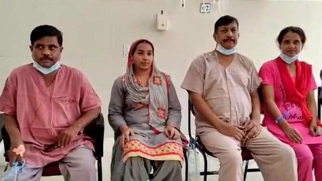 donate kidneys to each others husbands