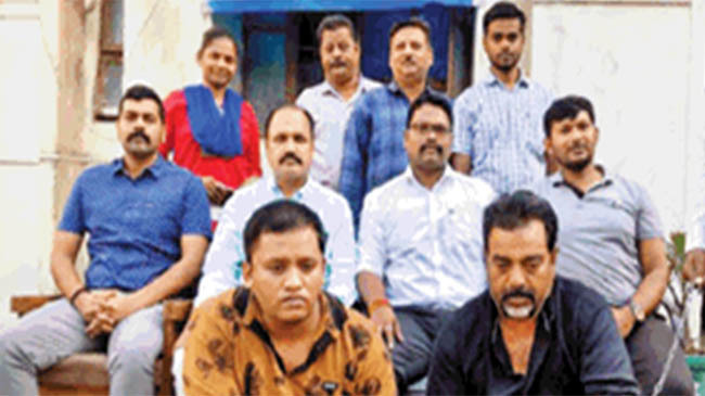 dupes with women india