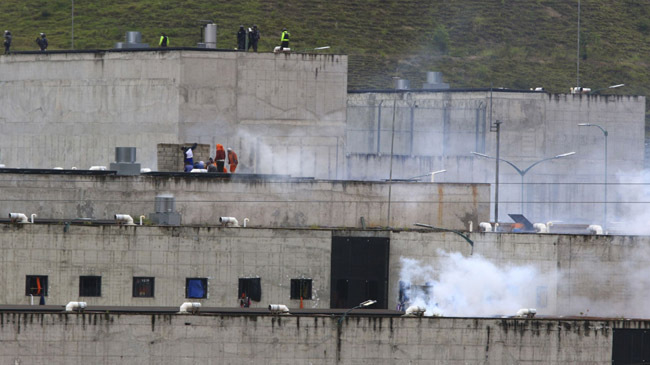 ecuador jail clash