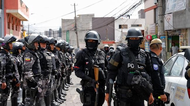 ecuador police