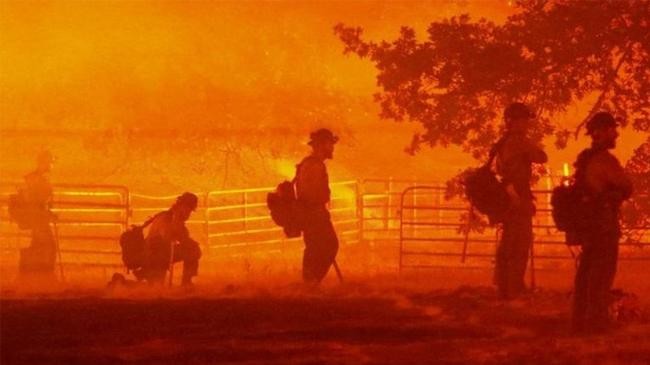 emergency declared as wildfire rages in california