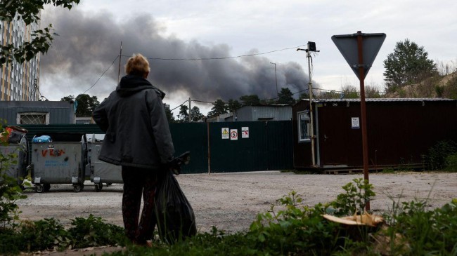 explosions rock ukrainian capital kiev mayor