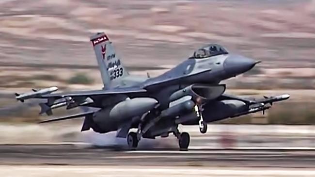 f 16 warplane