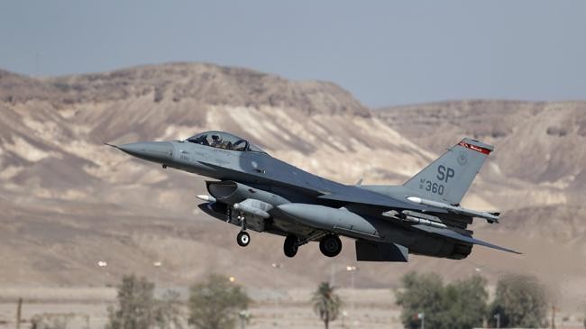 f 16 warplane 1