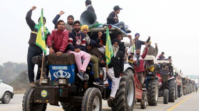 farmer to perform a massive trucktor rally in india