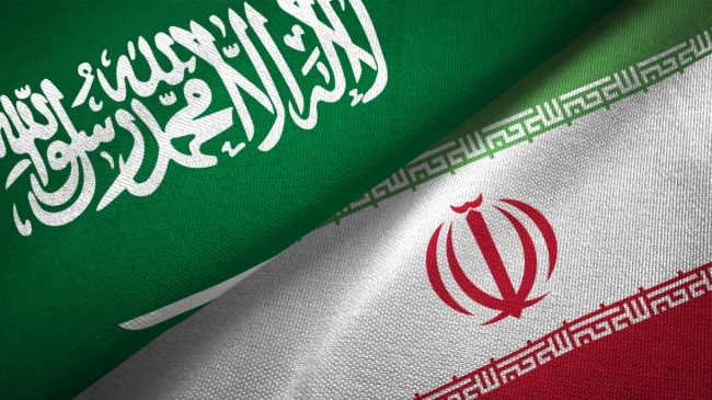 flag saudi and iran