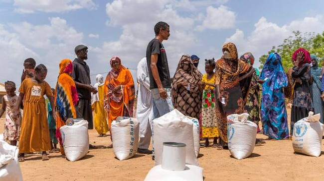 food distribution by the wfp