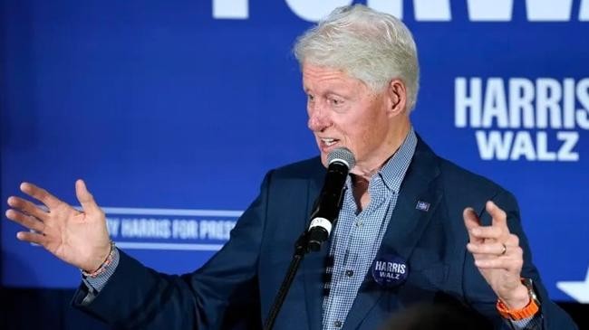 former us president bill clinton
