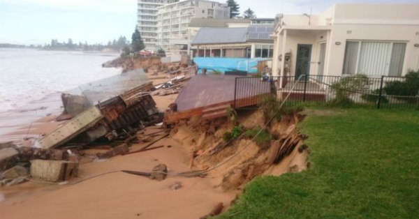four died in australia due to heavy storm