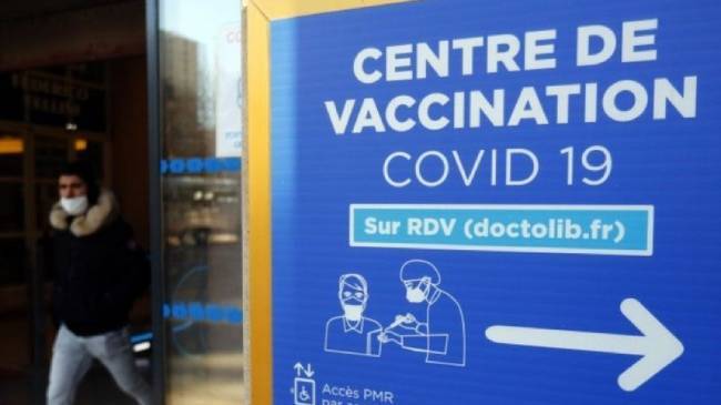 france approves astrazeneca vaccine for older people