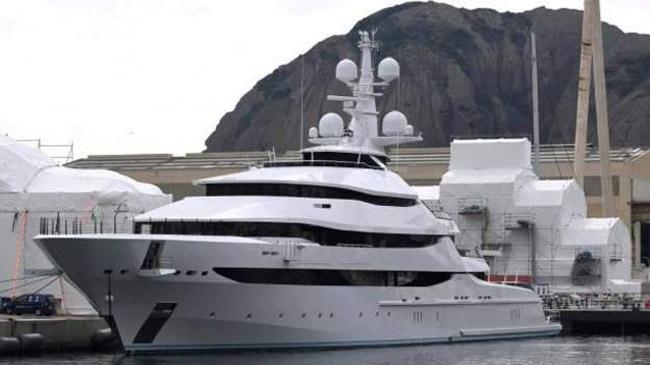 france seizes russian yacht