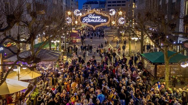 frankfurt lights up for ramadan