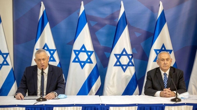 gantz accuses netanyahu of involving army in politics