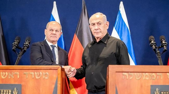 german chancellor olaf scholzs and benjamin netanyahu
