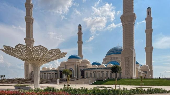 grand mosque in nur sultan