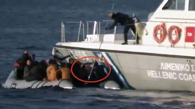 greece attack migrate boat