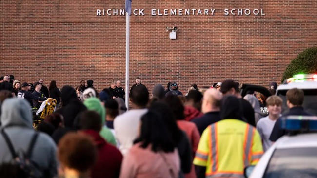 gurdian crowd at virginia elementary school
