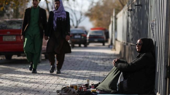 hadia ahmadi waxes shoes kabul inner