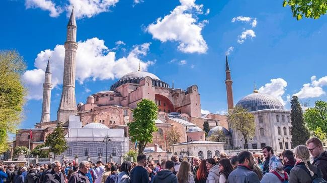 hagia sophia visitor