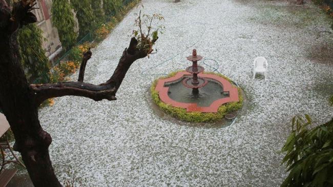 hailstorm in delhi07