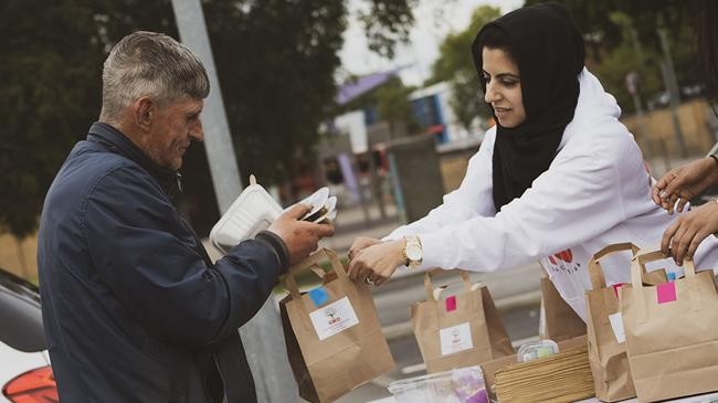 helping homeless people