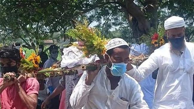hindu in muslim shoulder