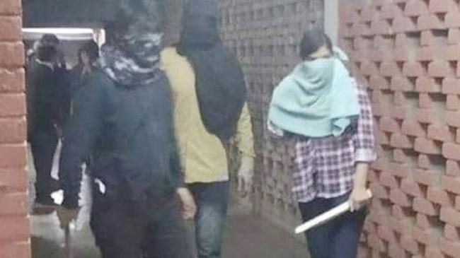 hit on protesters a jnu