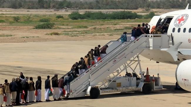 houthi prisoners board plane heading sanaa