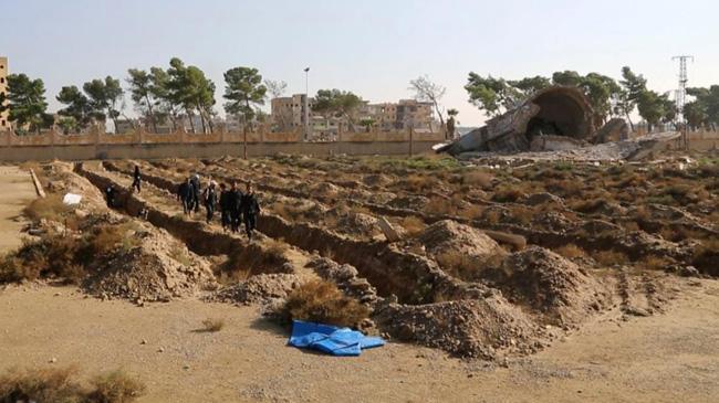 huge grave found in syriya01