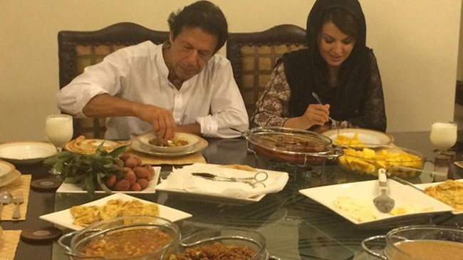imran and his wife in same table