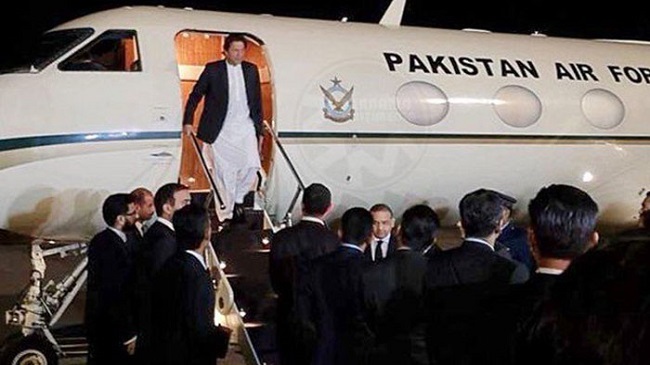 imran khan airplane