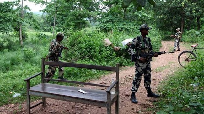 india maoist police crosfir