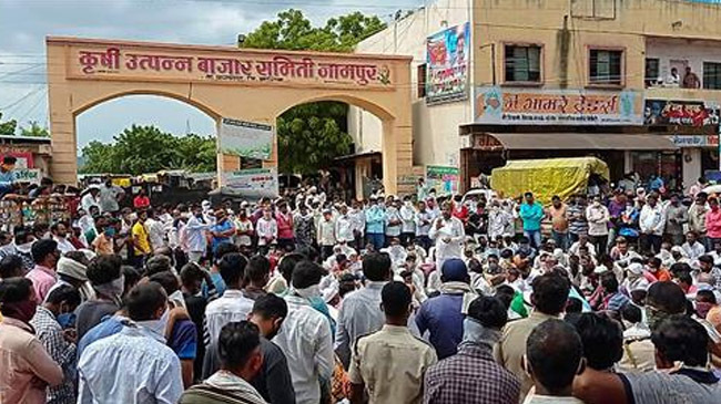 indian farmer protest nasik