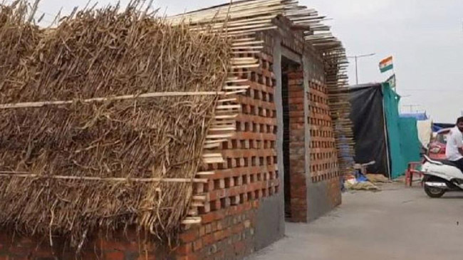 indian farmers are building brick houses
