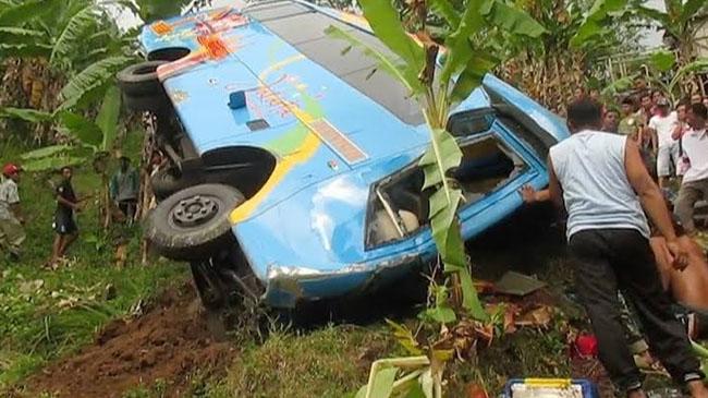indonesia bus crash