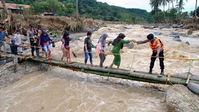 indonesia flood 2020 1