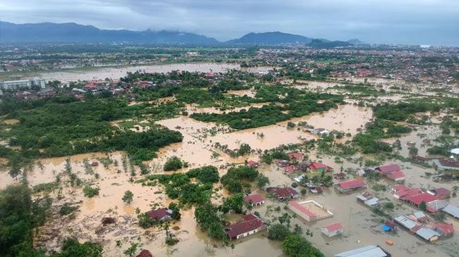 indonesia floods