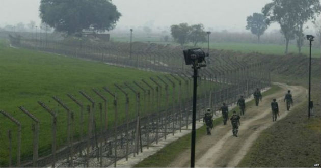 india pakistan border pic