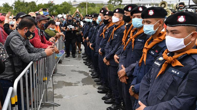 protest in bankok 2