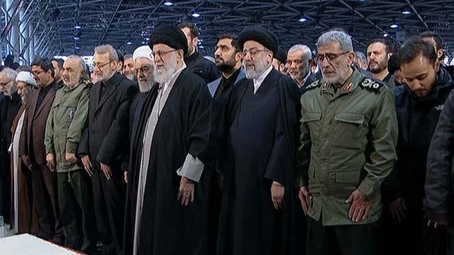 iran khameni namaz